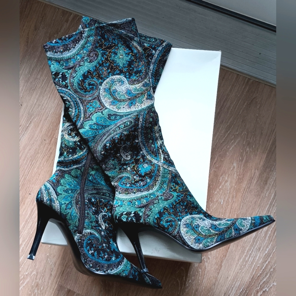 LUICHINY Paisley Patterned Blue and Black Women's Boots - NEW